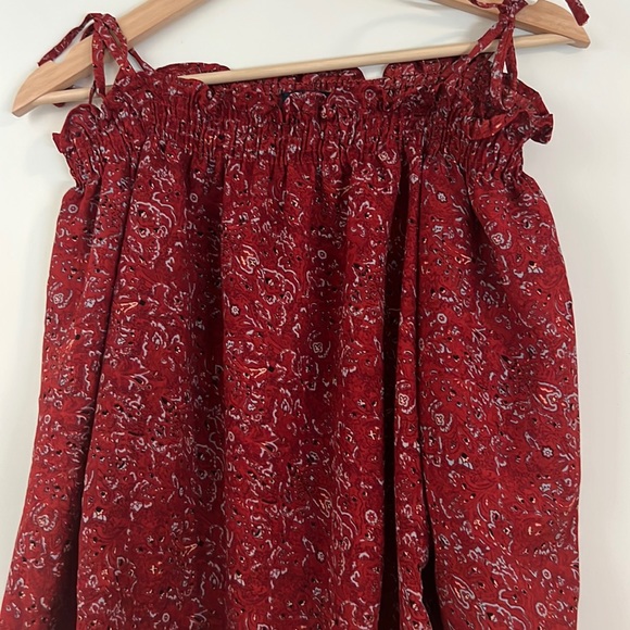 Red color top with strips - Picture 1 of 4